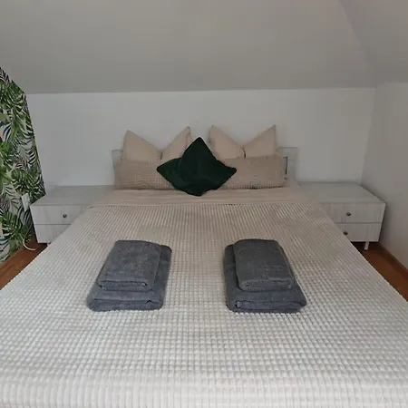 Cucu Bed & Breakfast